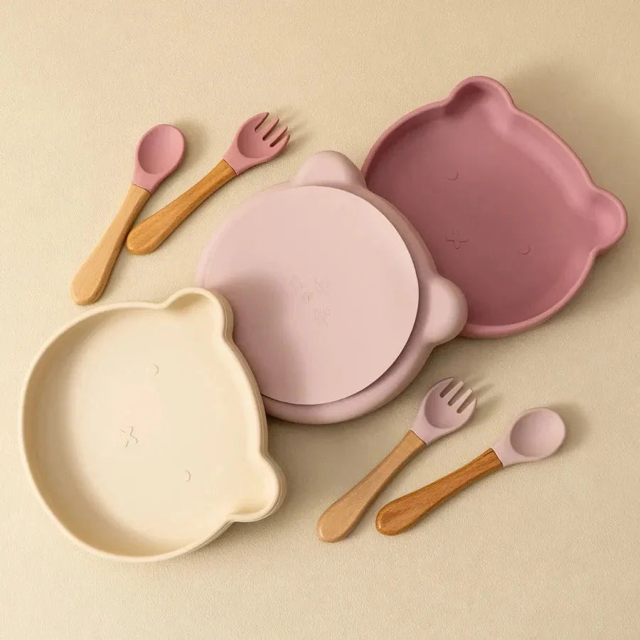 BPA-free silicone feeding set in soft pastels — Use Lovy